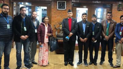 पूर्वप्रधानमन्त्री झलनाथ खनाल भारत प्रस्थान