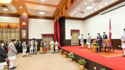 नवनियुक्त ८ मन्त्रीले लिए सपथ