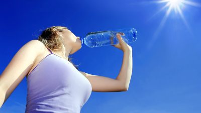 गर्मीमा धेरै पानी मात्र पिएर पुग्दैन, अरु के खाने ?