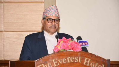 बैंकहरूले प्रभावकारी मनिटरिङ नगर्दा खराब कर्जा बढ्यो : गभर्नर अधिकारी